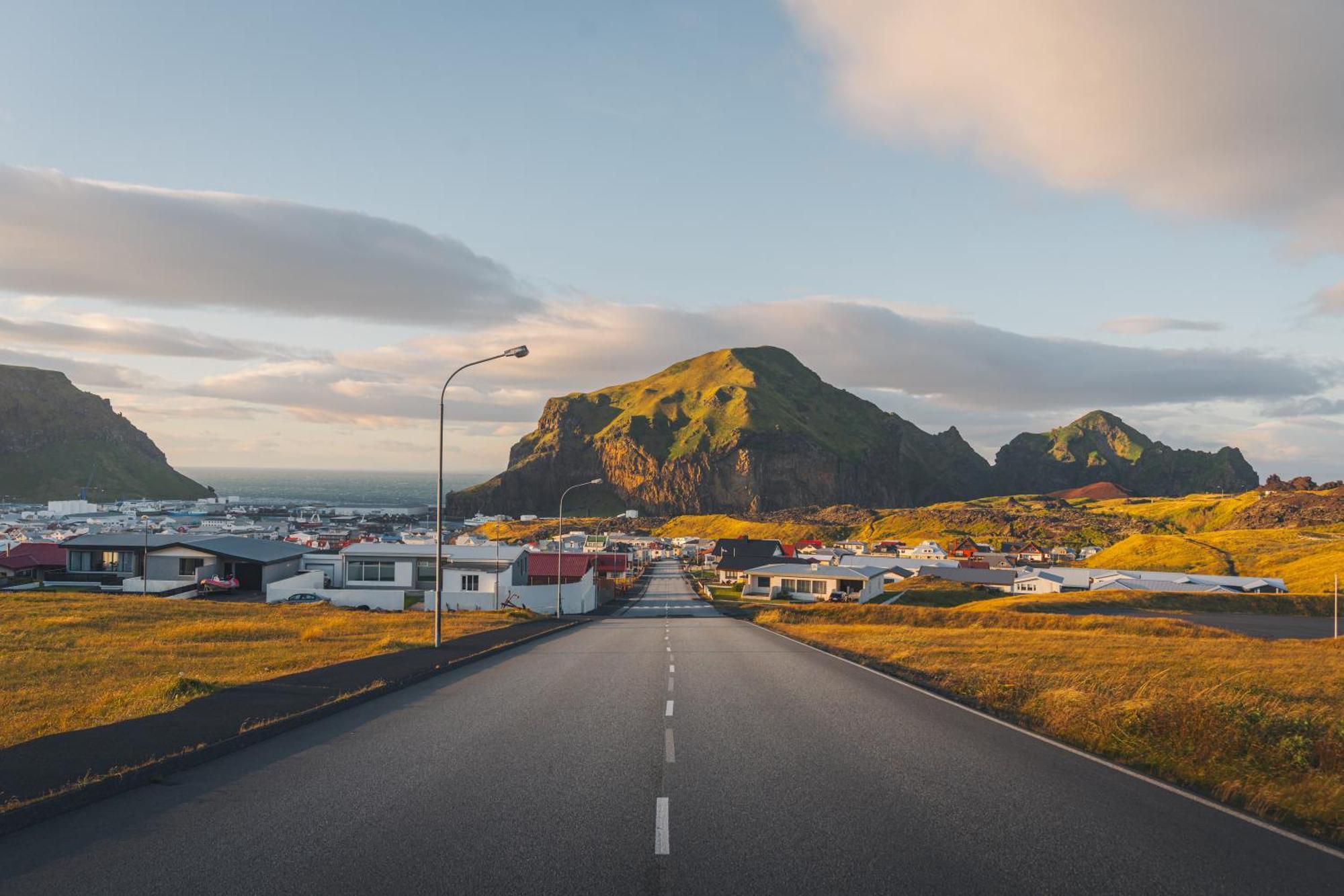 Westman Islands Inn Vestmannaeyjar Buitenkant foto