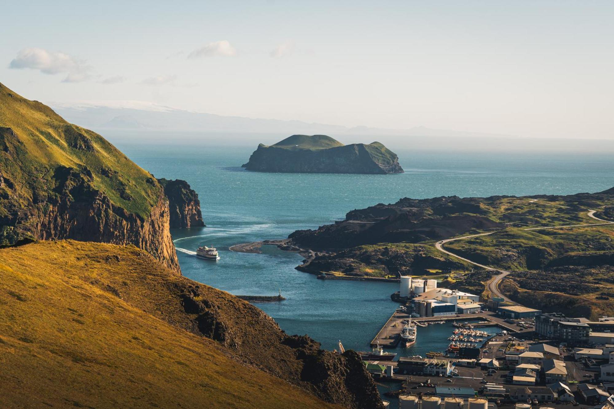 Westman Islands Inn Vestmannaeyjar Buitenkant foto